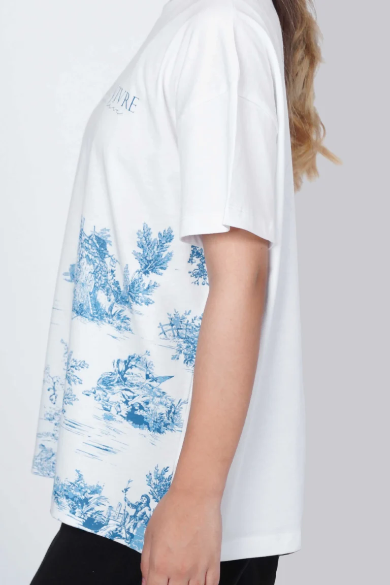toile-women-tee-put-on-2
